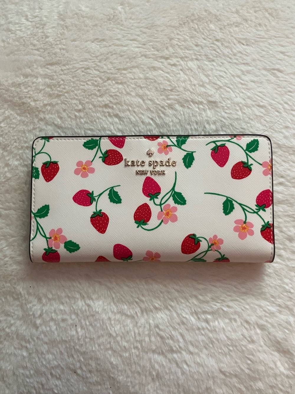 Kate Spade Strawberry Vine Large Bifold Wallet KG640